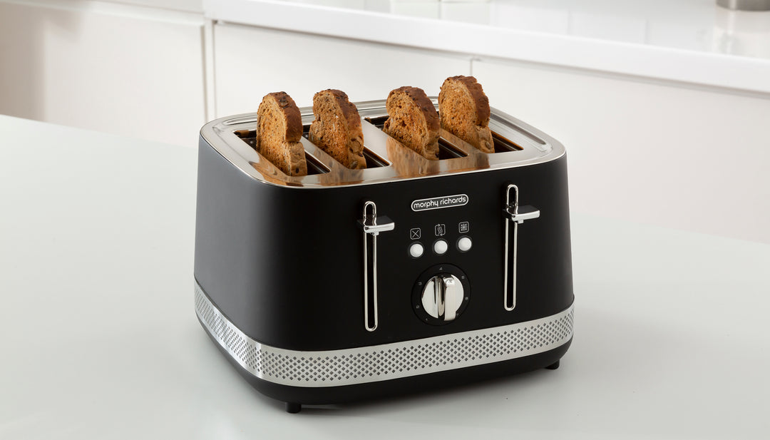 Illumination Black 4-Slice Toaster
