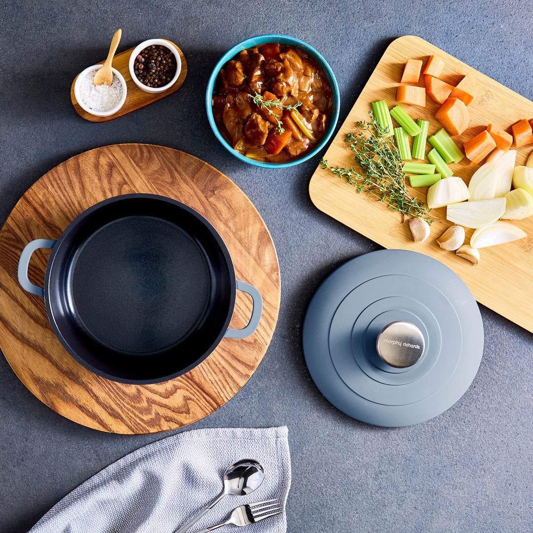 20cm Cast Aluminium Casserole Dish - Blue
