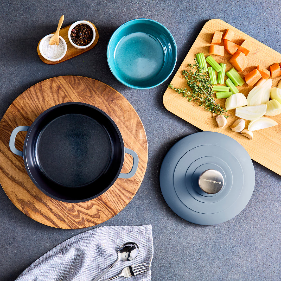 20cm Cast Aluminium Casserole Dish - Blue