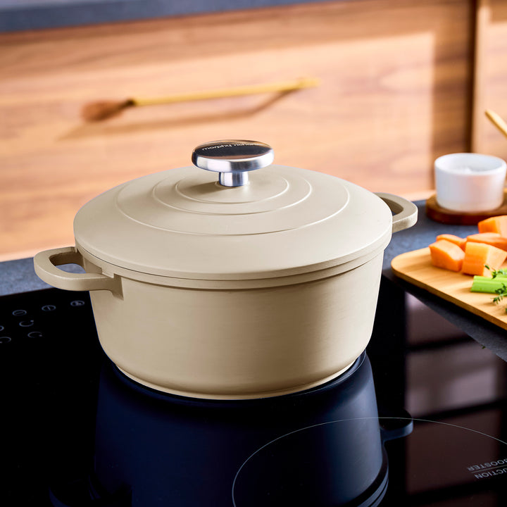 20cm Cast Aluminium Casserole Dish - Cream