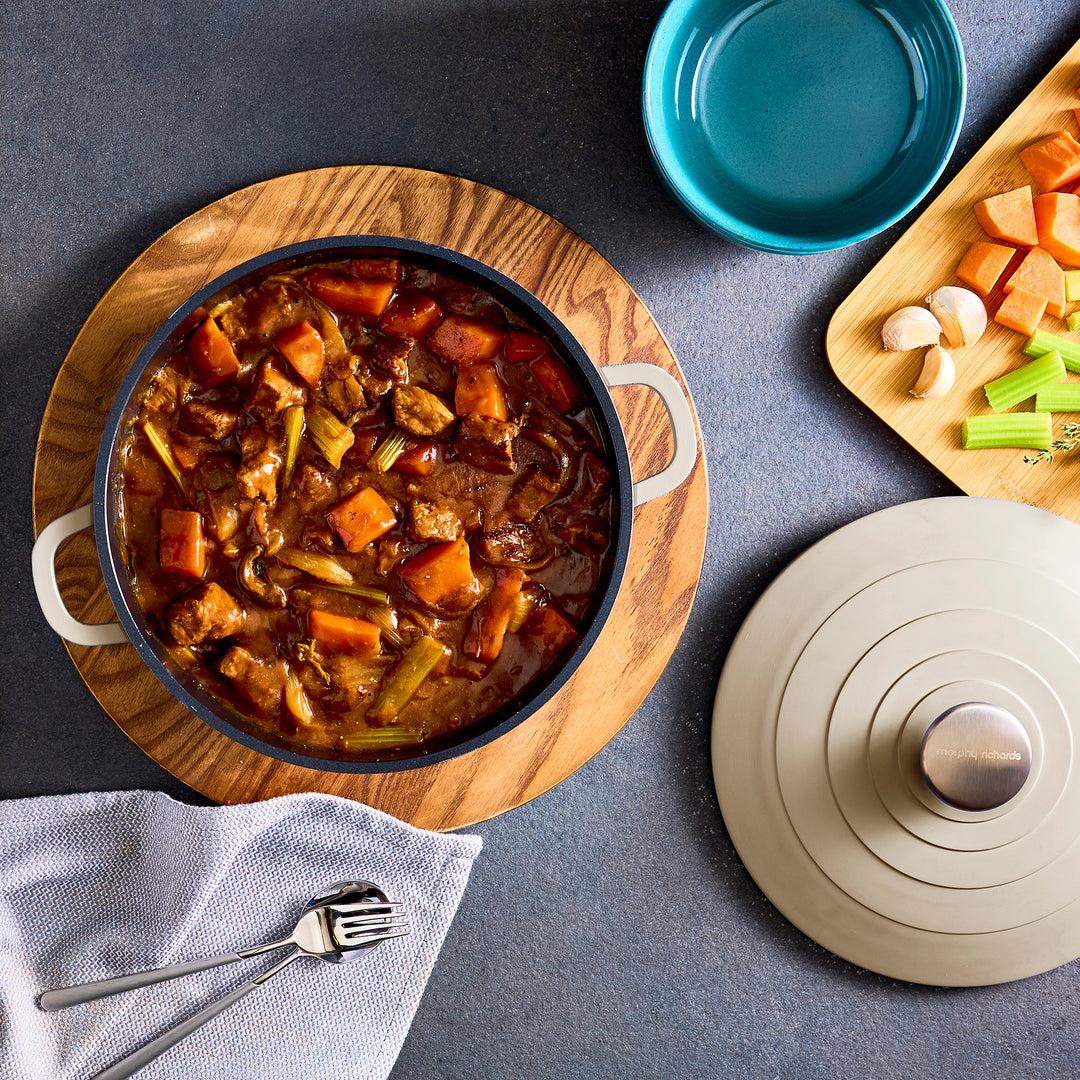 24cm Cast Aluminium Casserole Dish - Cream