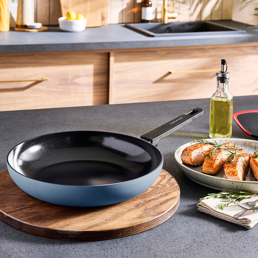 28cm Recycled Aluminium Frying Pan - Blue