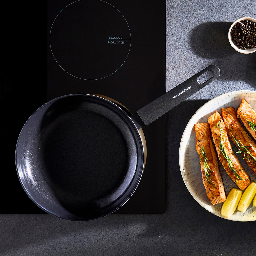 28cm Recycled Aluminium Frying Pan - Cream