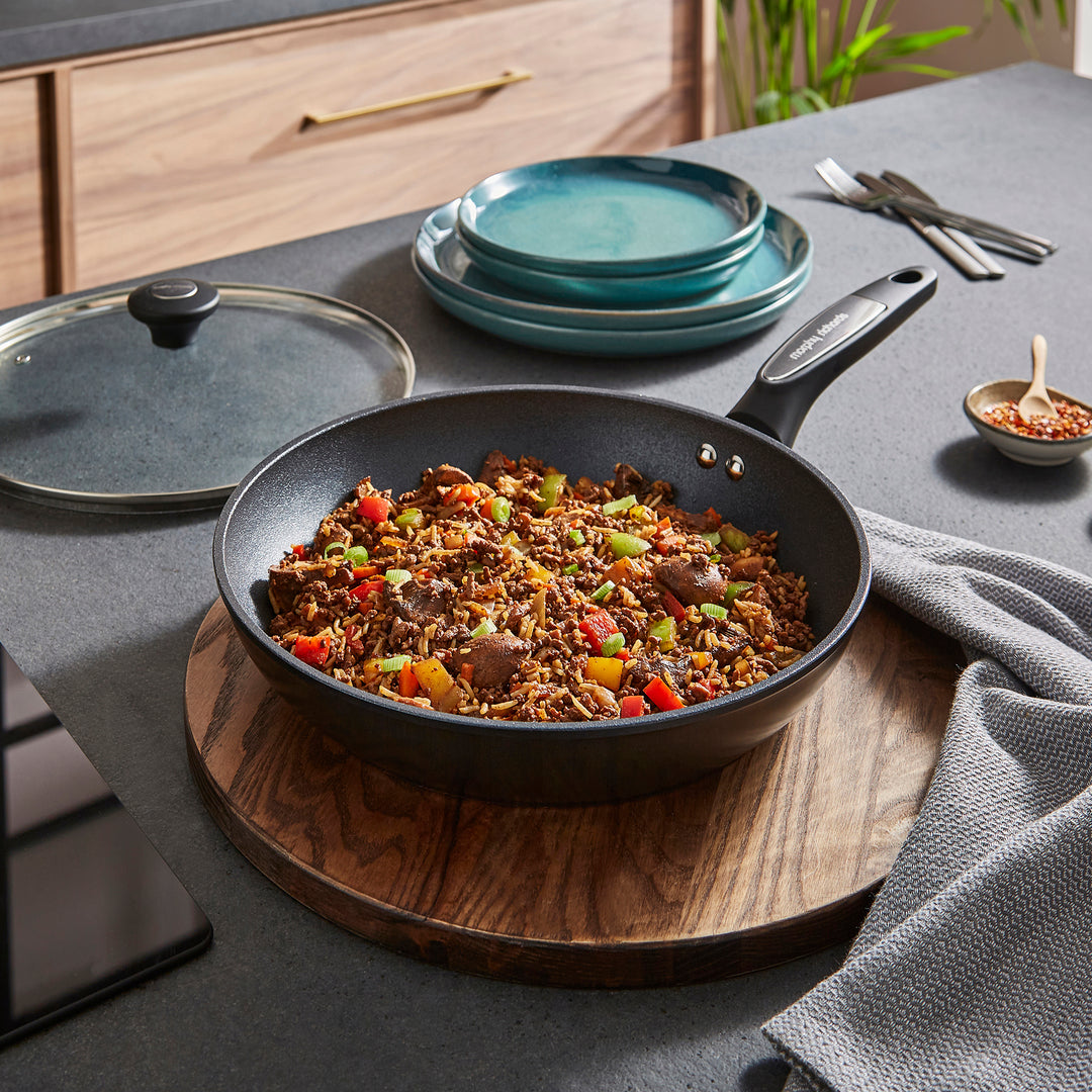 28cm Forged Aluminium Ceramica Lidded Frying Pan