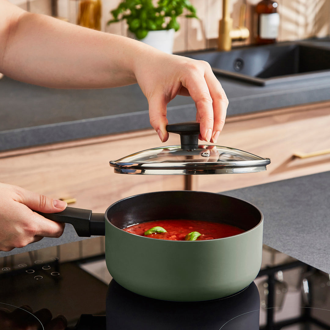 5 Piece Recycled Aluminium Saucepan Set - Green