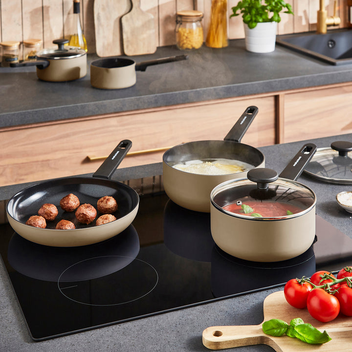 5 Piece Recycled Aluminium Saucepan Set - Cream