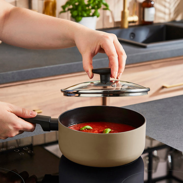 5 Piece Recycled Aluminium Saucepan Set - Cream