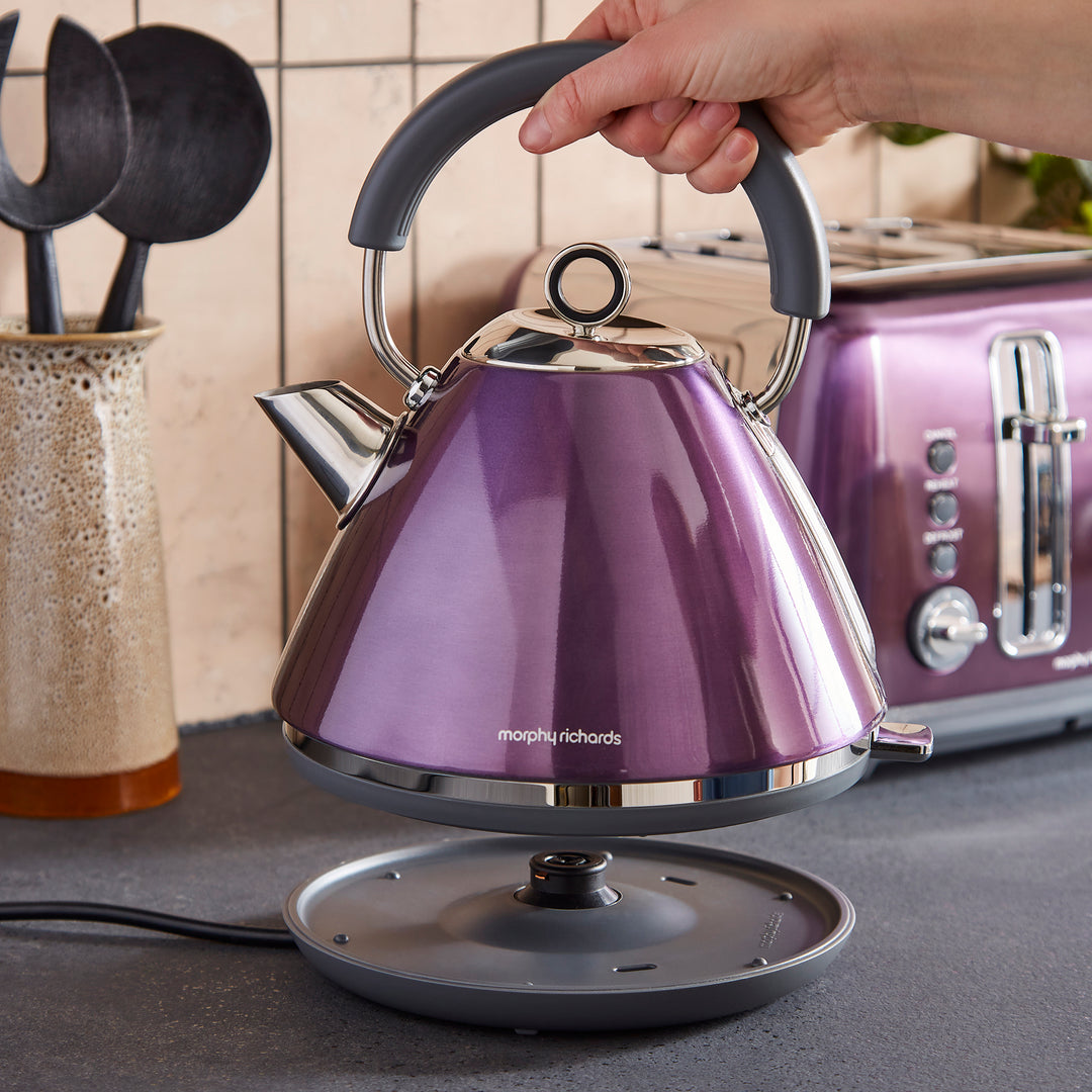 Accents 1.5L Pyramid Kettle - Purple