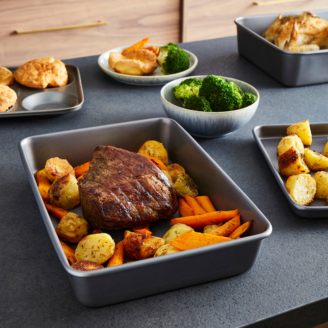 Yorkshire Pudding Tray, Oven Tray and Roasting Tin Set