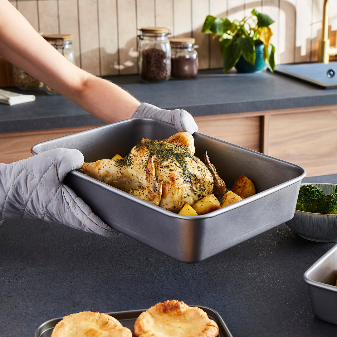 Oven Tray and Roasting Tin Set
