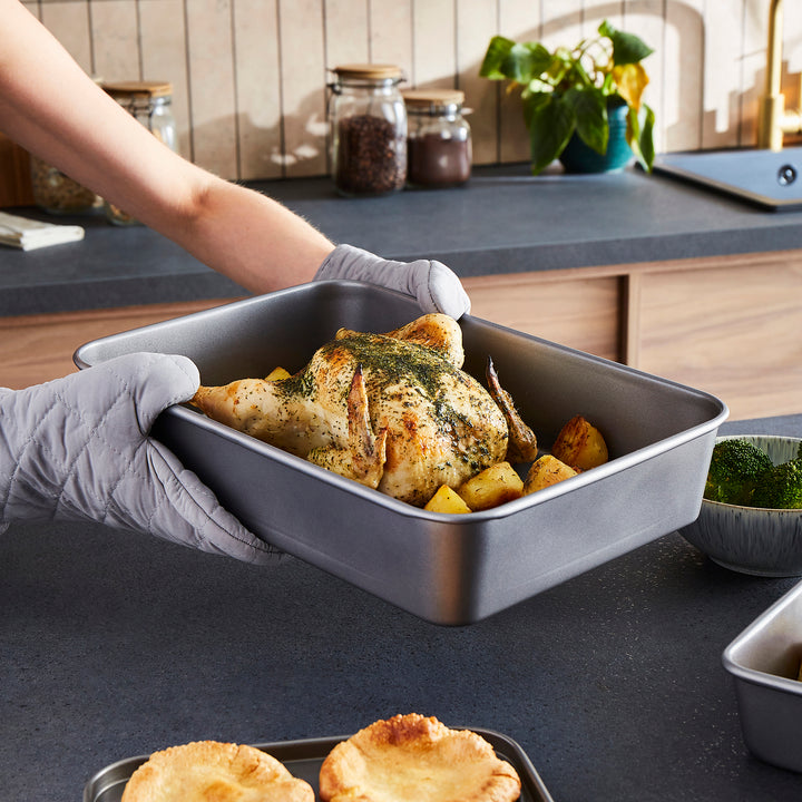 Oven Tray and Roasting Tin Set