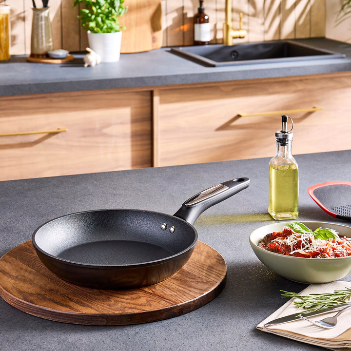 24cm Forged Aluminium Ceramic Frying Pan