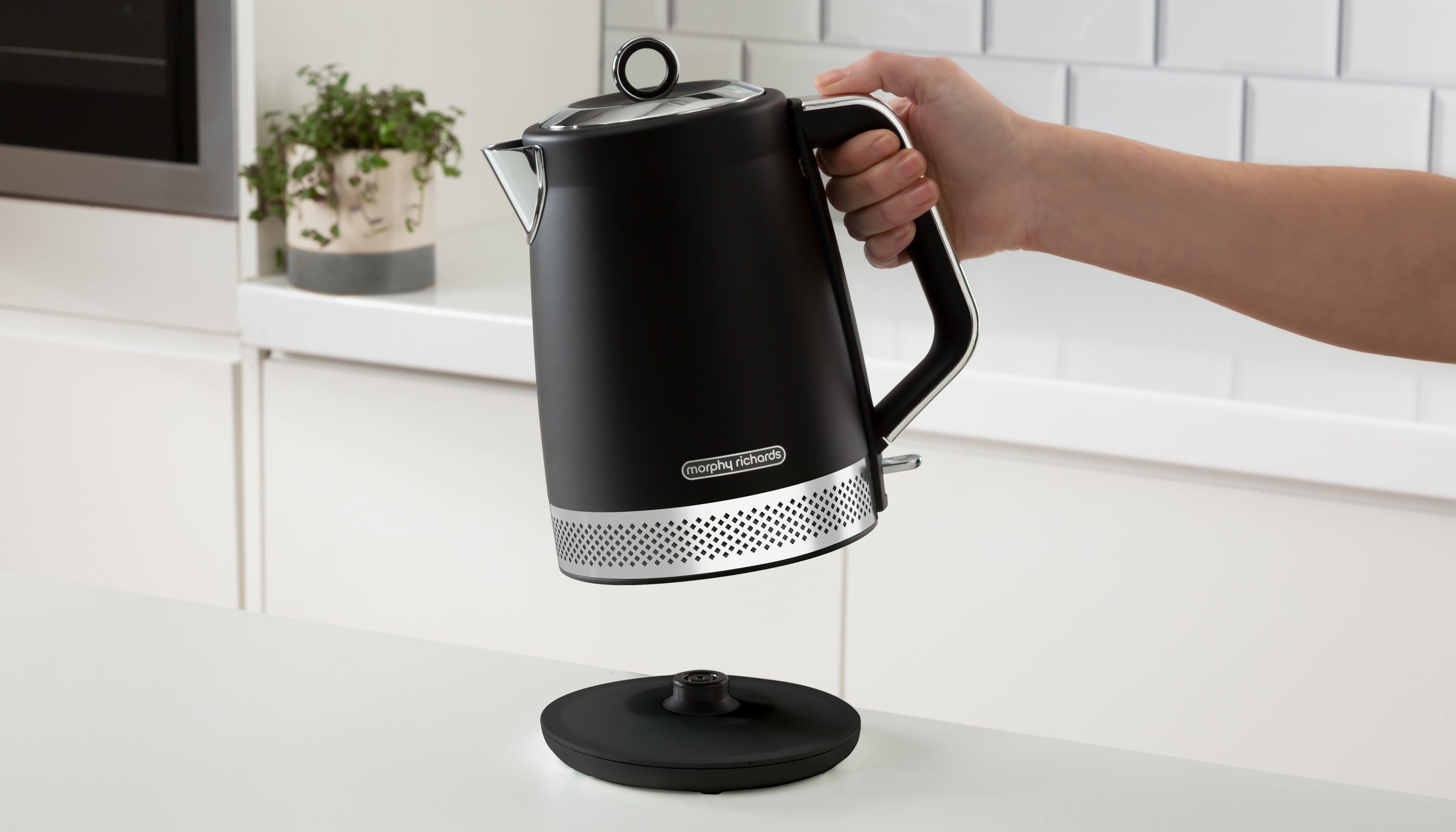 Morphy richards illuminating kettle white discount