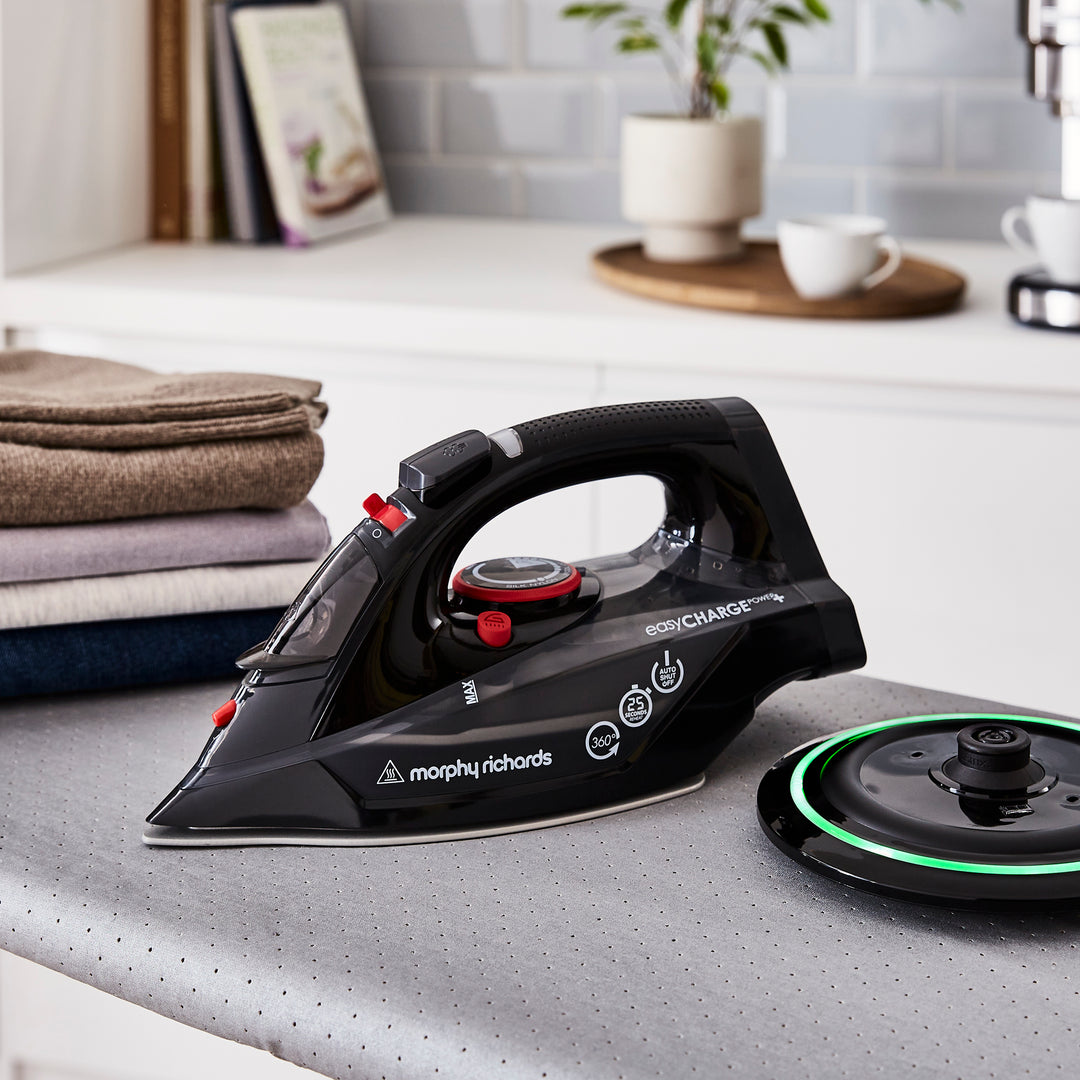 easyCHARGE 2400W Power+ Cordless Iron