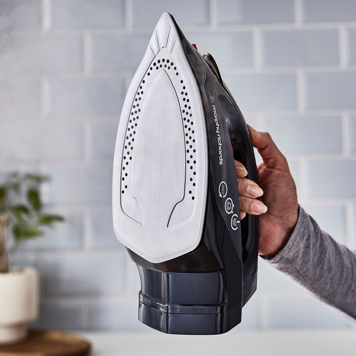 easyCHARGE 2400W Power+ Cordless Iron