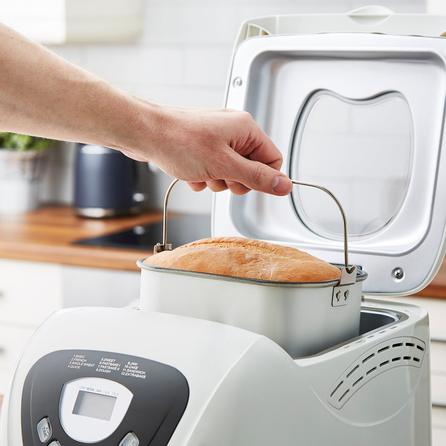 Morphy Richards Fastbake Breadmaker Morphy RichardsUK