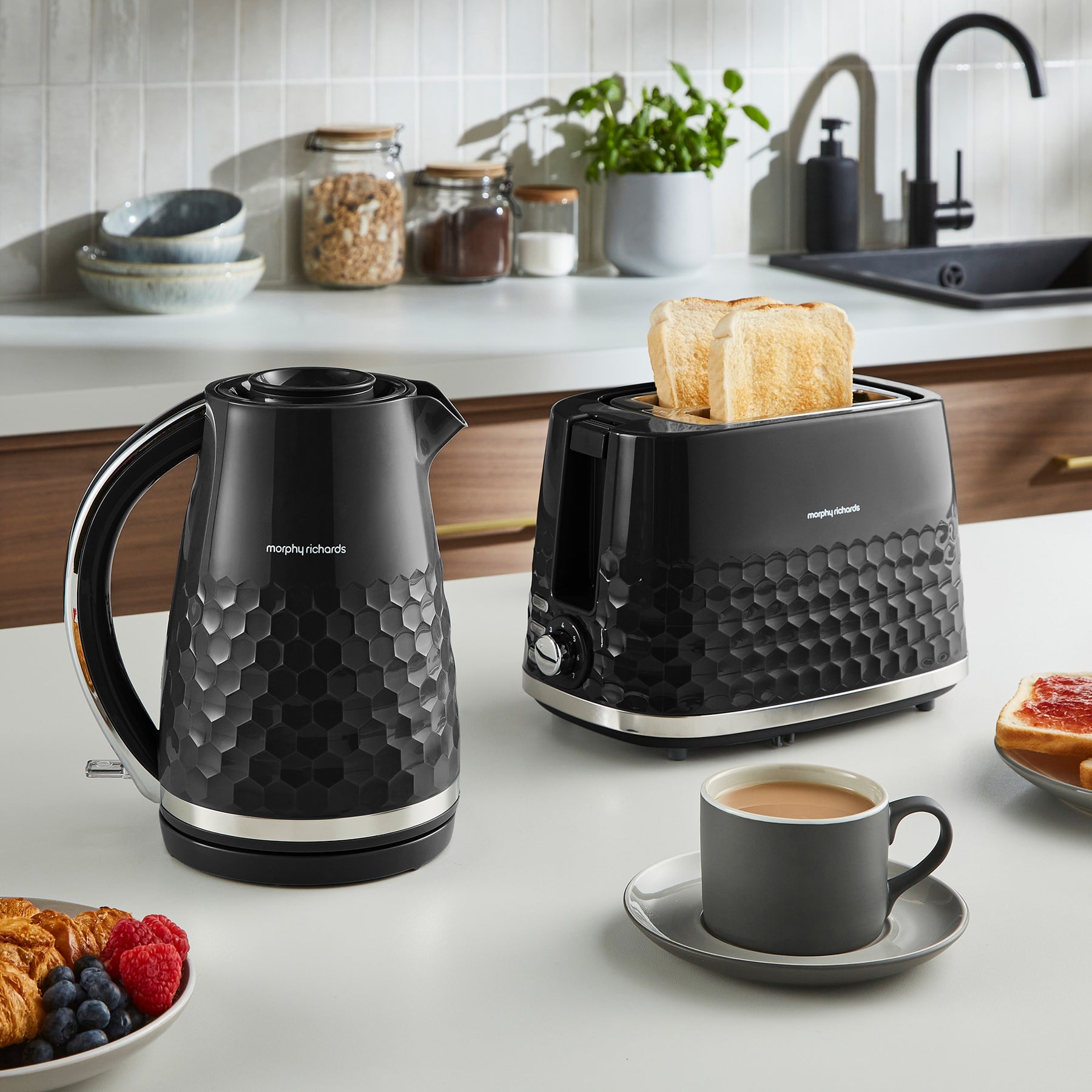 Kettle Morphy Richards Dimensions Toaster Black Hive Black Kettle
