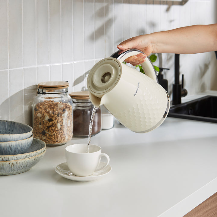 Hive Jug Kettle Cream