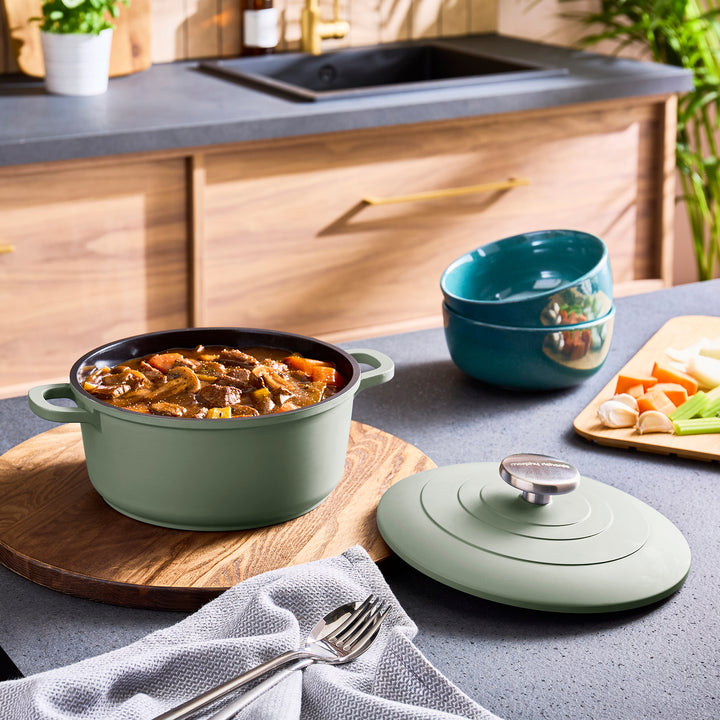 20cm Cast Aluminium Casserole Dish