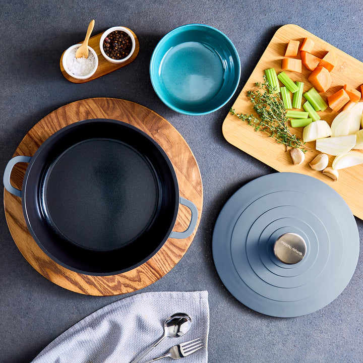 24cm Cast Aluminium Casserole Dish - Blue