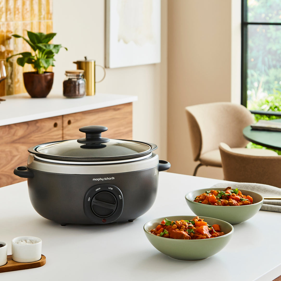 Sear Stew Oval Slow Cooker – Morphy Richards-UK - Main Image