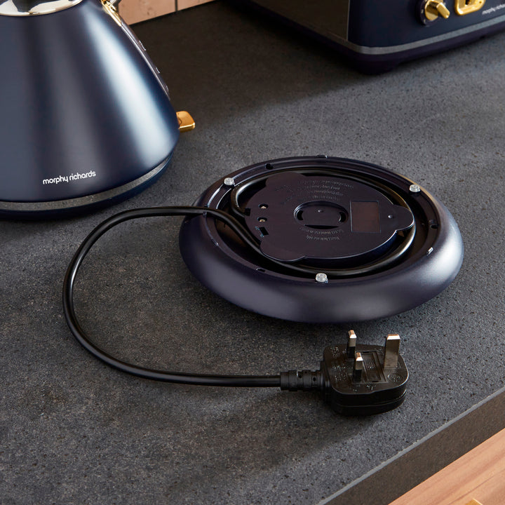 Accents Gold Pyramid Kettle Navy
