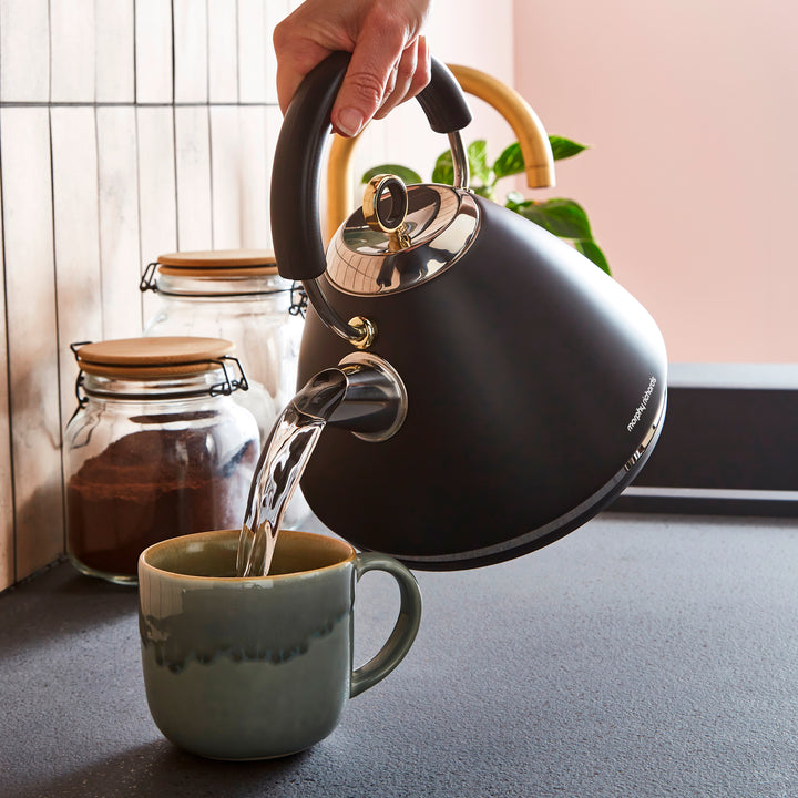 Accents Gold Pyramid Kettle Black