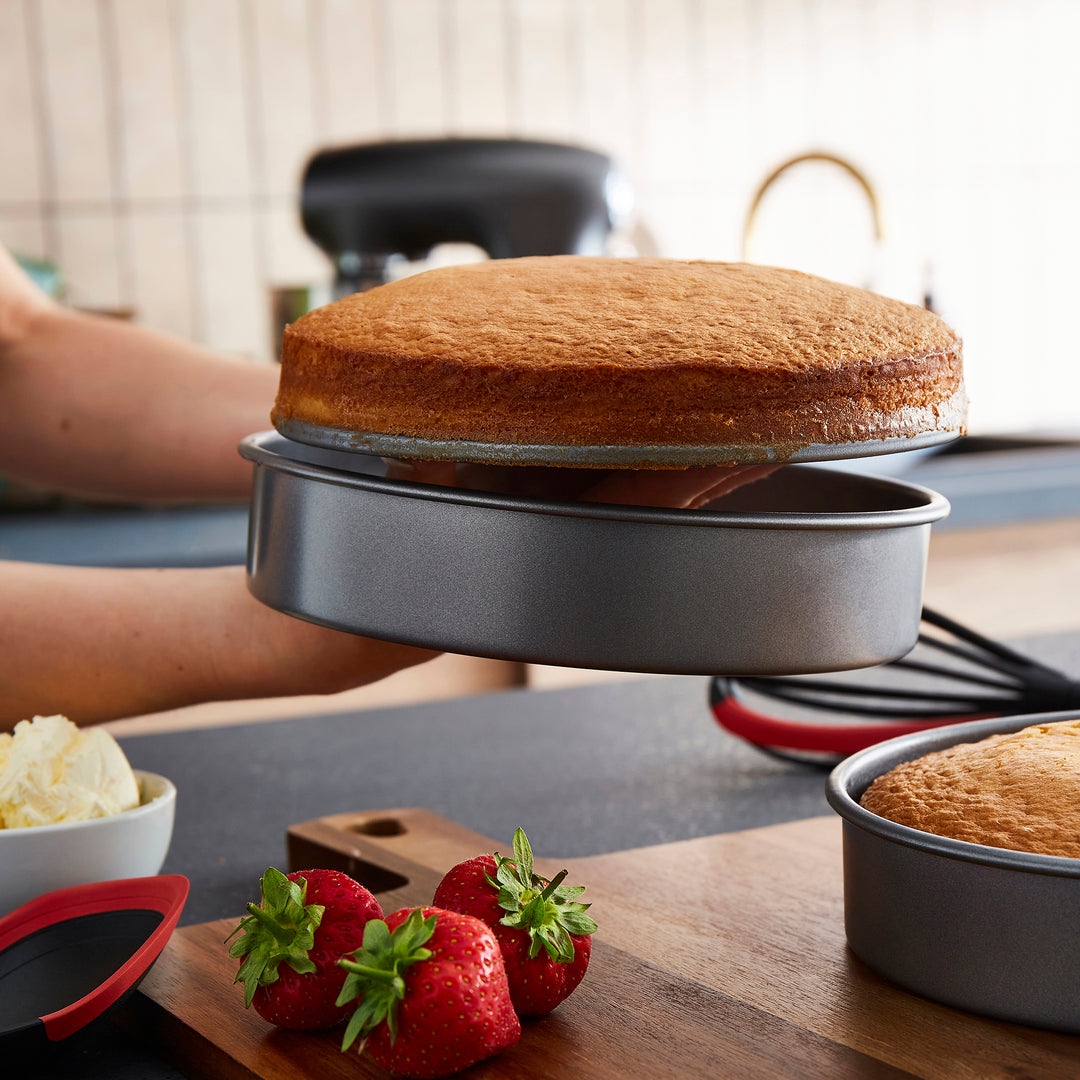MixStar Compact Stand Mixer and Loose Base Shallow Cake Tin Set