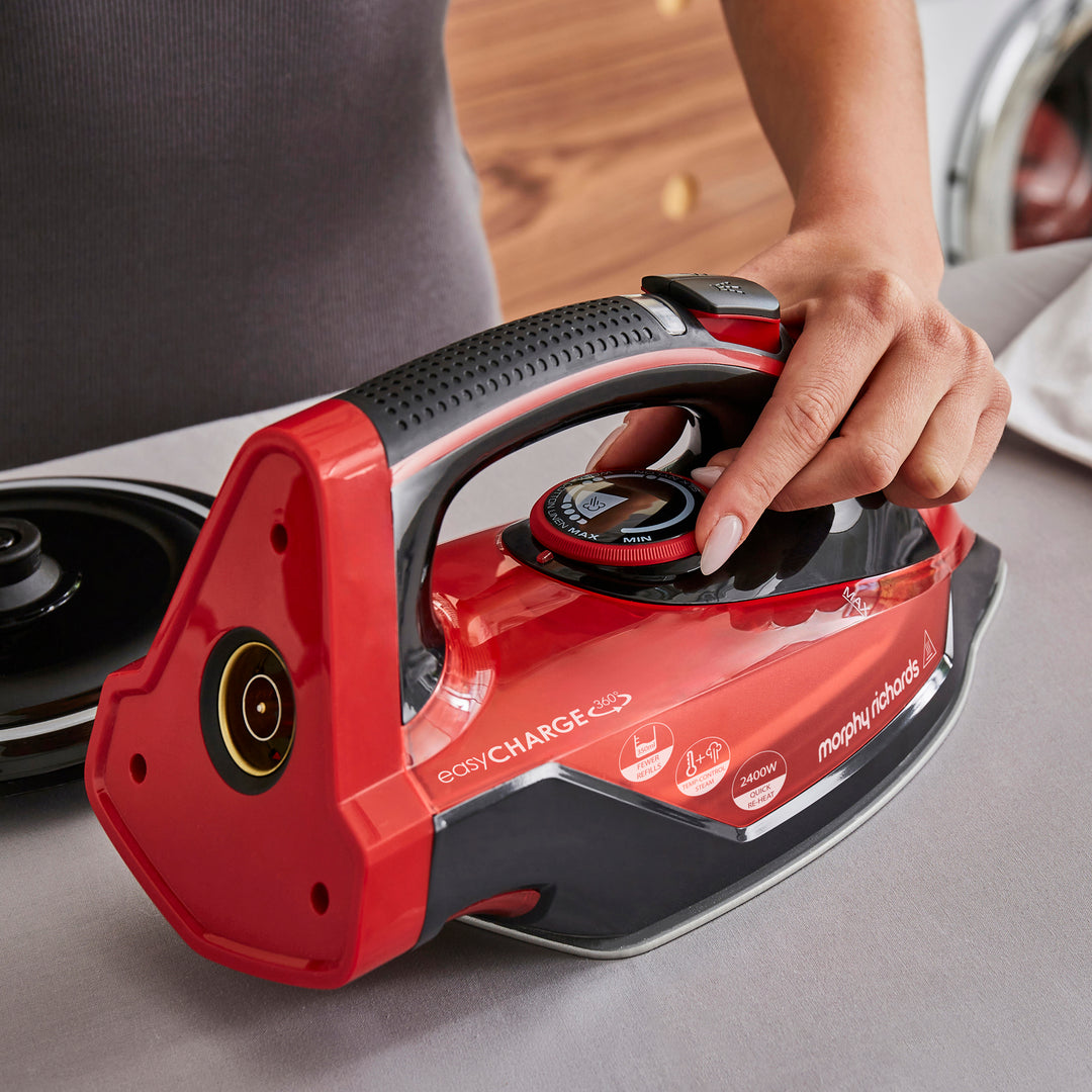 EasyCharge 2400W Cordless Iron - Red