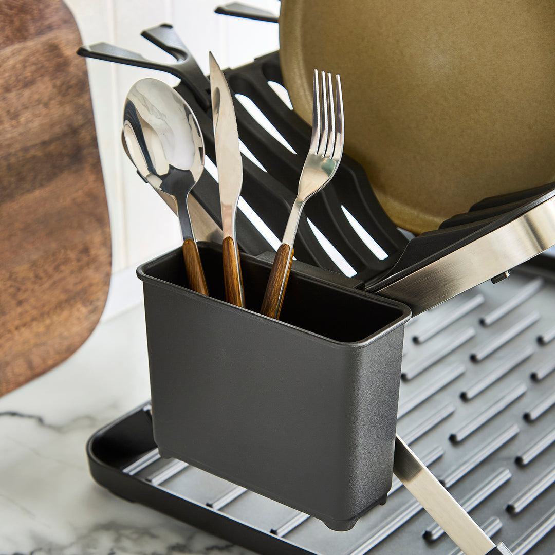Foldable dish drainer