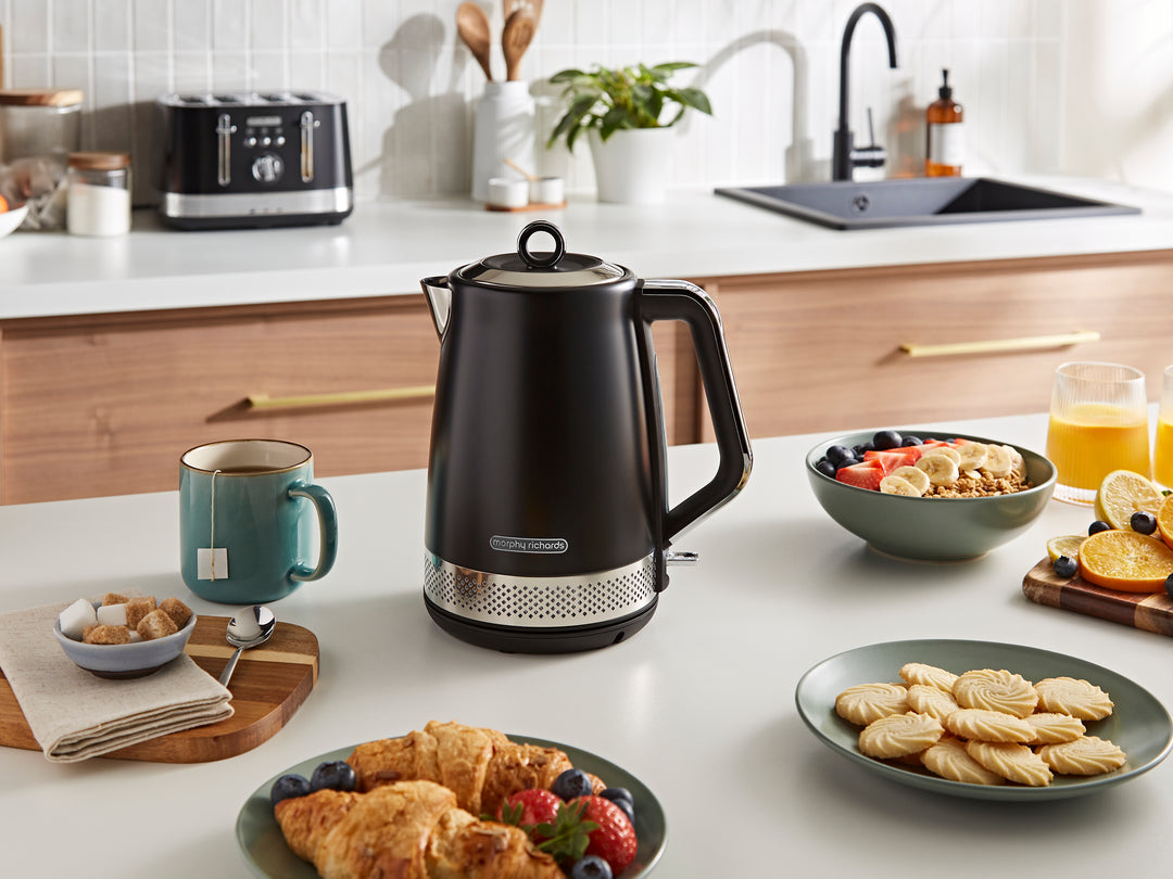 Illumination Black Kettle and Toaster Set