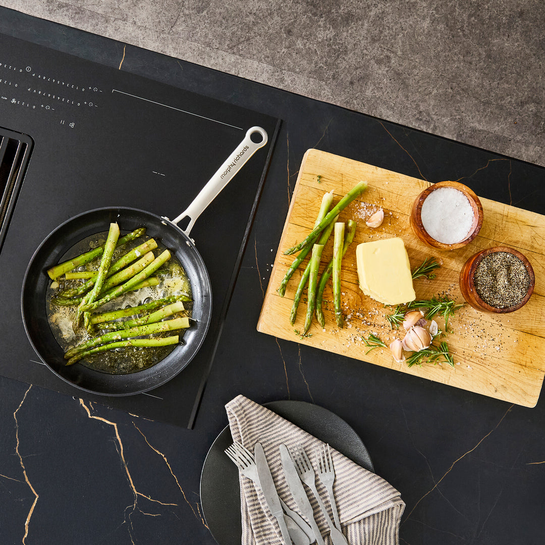 28cm Aluminium Non-Stick Frying Pan on an induction hob 
