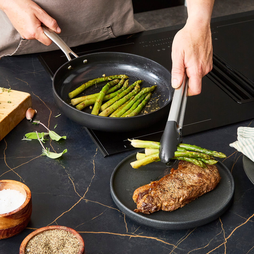 28cm Aluminium Non-Stick Frying Pan on an induction hob 